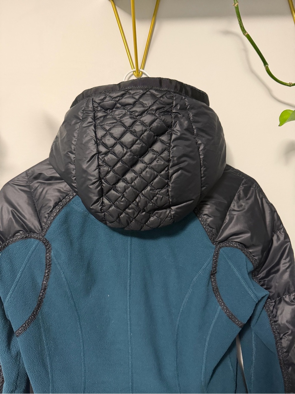 Lululemon Running Jacket - Picture 3 of 8